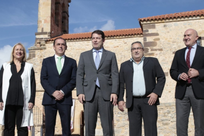 Mañueco junto a De Gregorio, Serrano, Molina y Carnero. GONZALO MONTESEGURO