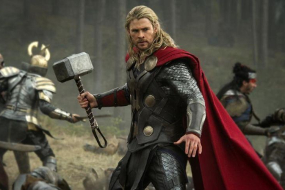 El actor Chris Hemsworth, en el papel de Thor.-AP / JAY MAIDMENT