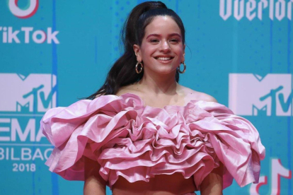 Rosalía posa en los Premios MTV, en Bilbao, el pasado 4 de noviembre.-SERGIO PÉREZ (REUTERS)