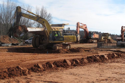 Obras en el término municipal de Valdenarros.-JAVIER NICOLÁS