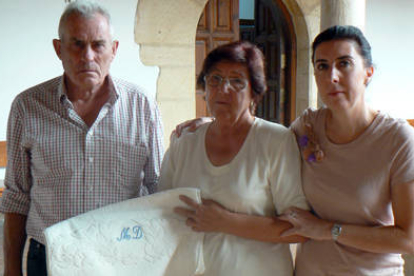 La familia Redondo Domingo el pasado 24 de agosto de 2012 en el Palacio de Justicia. / J. M.-