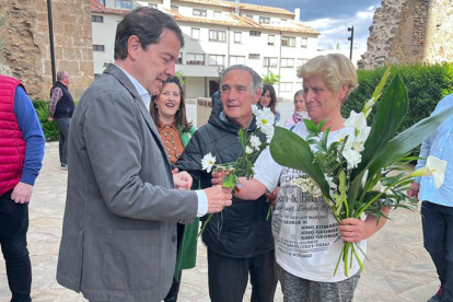 Alfonso Fernández Mañueco visita Ágreda. MARIO TEJEDOR
