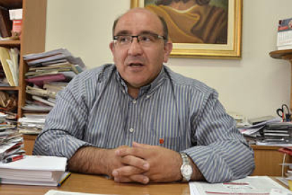 El agredano Javier Santaclotilde es el director de Cáritas Diocesana de Osma-Soria. / ÁLVARO MARTÍNEZ-