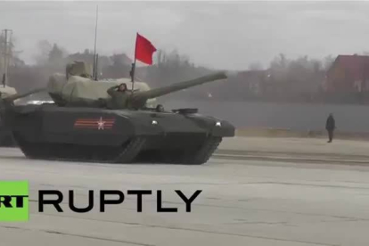 Vídeo en que se ve el nuevo tanque ruso: el Armata T-14.-Foto: YOUTUBE
