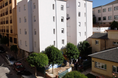Calle Sanz Oliveros, donde se han ejecutado reformas en viviendas. LUIS ÁNGEL TEJEDOR