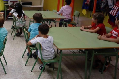 Niños de un colegio de Madrid, el pasado viernes, día en que iniciaron el curso escolar.-EFE