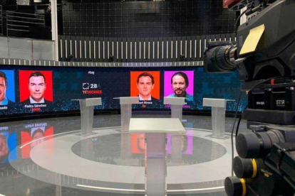 Plató de TVE en el que se celebrará el debate electoral con Sánchez, Casado, Iglesias y Rivera, el lunes 22 de abril.-RTVE