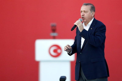 Erdogan en un discurso tras el golpe de estado fallido del 15 de julio.-EFE