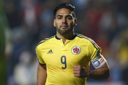 Radamel Falcao, nuevo jugador del Chelsea, tras marcar su gol en la tande de penaltis contra Argentina en la Copa América.-Foto:   REUTERS / MARCOS BRINDICCI