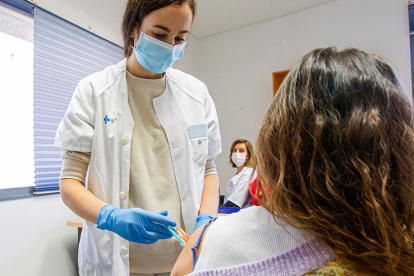 Vacunación Covid en el Hospital Santa Bárbara.-MARIO TEJEDOR