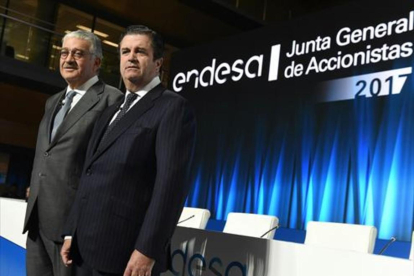 El presidente de Endesa, Borja Prado, junto al consejero delegado, José Bogas-FERNANDO VILLAR (EFE)