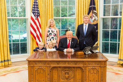 Nick Ayers en la Salón Oval con Trump-EFE