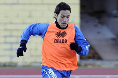 Del Pino será baja ante el Alcoyano por sanción. VALENTÍN GUISANDE-