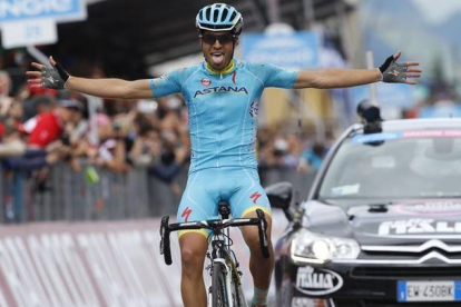 Mikel Landa triunfa en la etapa reina del Giro.-Foto: AFP / LUK BENIES