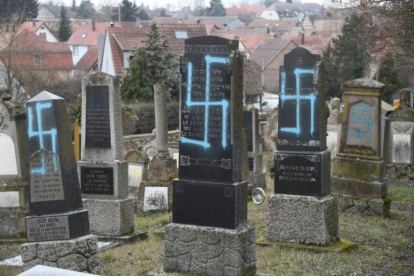 Protestas antisemitas en un panteón judío en Francia.-AFP