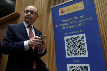 El Gobierno invertirá en Castilla y León 991,49M€, un 31,6% menos que en 2016-EL MUNDO