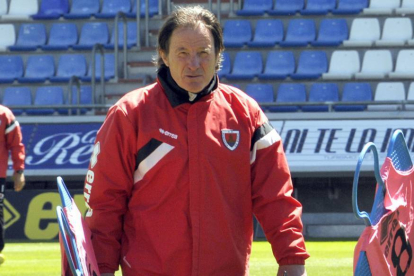 El entrenador del Numancia, Juan Antonio Anquela.-VALENTÍN GUISANDE
