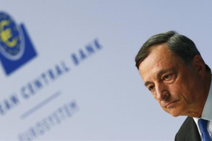 Mario Draghi, durante una conferencia de prensa en la sede del BCE en Fráncfort.-REUTERS / RALPH ORLOWSKI