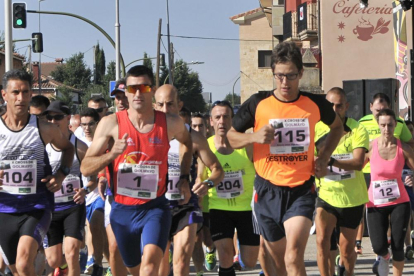 Cerca de 200 deportistas participaron el año pasado en la Carrera Popular de Golmayo.-HDS
