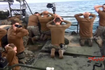 Vídeo de la captura de marines de EEUU en aguas de Irán.-YOUTUBE