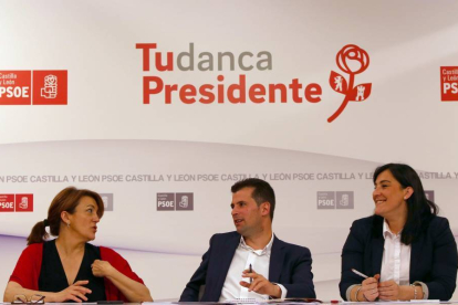 El secretario general del PSOE de Castilla y León, Luis Tudanca, la presidenta Soraya Rodríguez (I), y la secretaria de Organización, Ana Sánchez, durante la reunión del Consejo Territorial-Ical