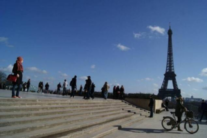 La Torre Eiffel, en París, uno de los destinos del colectivo de trabajadores de Tiens.-Foto: ARCHIVO