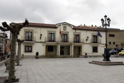 Ayuntamiento  de San Leonardo en Soria.-HDS