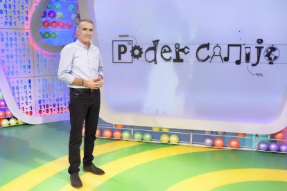 Juan y Medio, el presentador de 'Poder Canijo', en el plató del nuevo programa de TVE.-