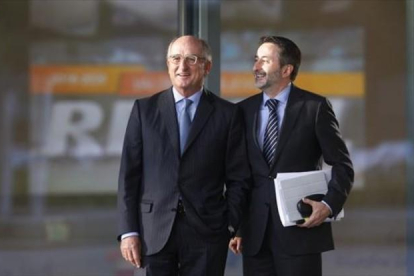 Brufau, izquierda, con Imaz en octubre pasado.-AGUSTÍN CATALÁN