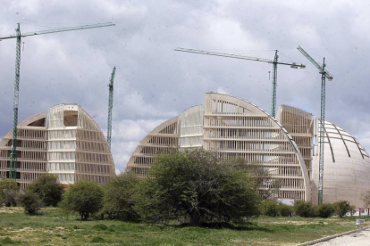 Construcción de las Cúpulas de las energía en la Ciudad del Medio Ambiente-Efe