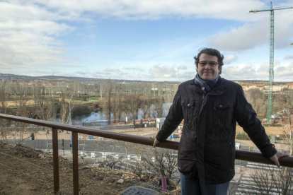 El alcalde de Salamanca, Alfonso Fernández Mañueco, presenta un nuevo mirador en el paseo de San Vicente junto a la muralla de Salamanca-Ical