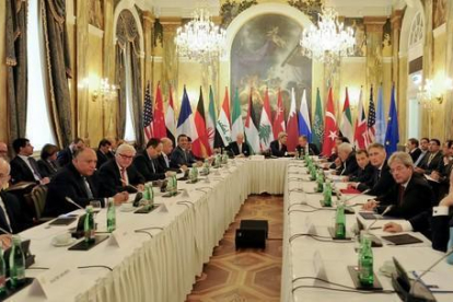 Conferencia internacional sobre el conflicto en Siria celebrada en el Hotel Imperial de Viena.-EFE / HERBERT NEUBAUER