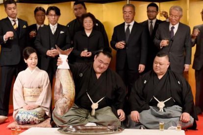 Kisenosato en la ceremonia de su promoción a Yokozuna.-AFP