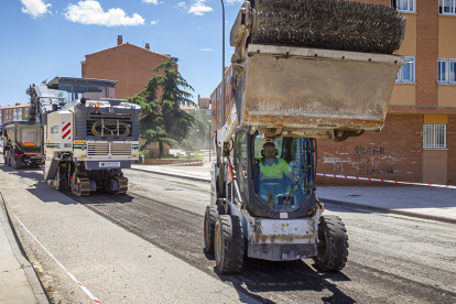 Campaña de asfaltado que comienza en Santa Bárbara - MARIO TEJEDOR