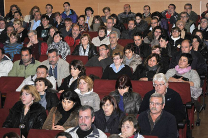 Asamblea de extrabajadores de Puertas Norma.-ÁLVARO MARTÍNEZ