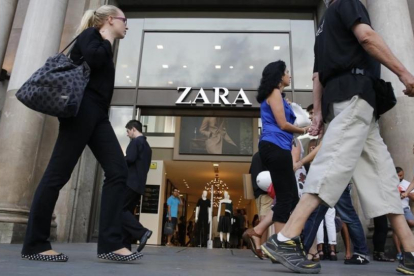 Tienda de Zara (Inditex) en la Gran Via de Barcelona-PERIODICO