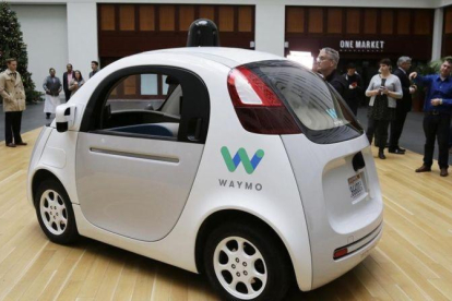 El prototipo de coche autónomo de Waymo, la filial de Google, en San Francisco.-AP PHOTO / ERIC RISBERG