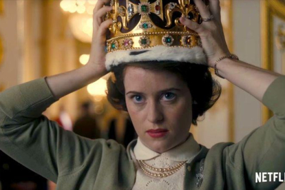 La actriz Claire Foy, en la serie 'The Crown'.-