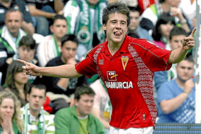Aquino debutaba con el Murcia en Segunda con sólo 16 años.-El Mundo Valladolid