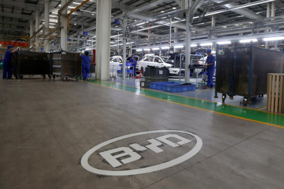 Fábrica de Byd en Shenzhen-BOBBY YIP (REUTERS)