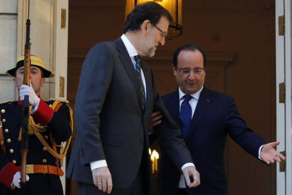 Rajoy y Hollande, el 27 de noviembre del año pasado, en la cumbre hispano-francesa que mantuvieron en Madrid.-Foto: JUAN MANUEL PRATS