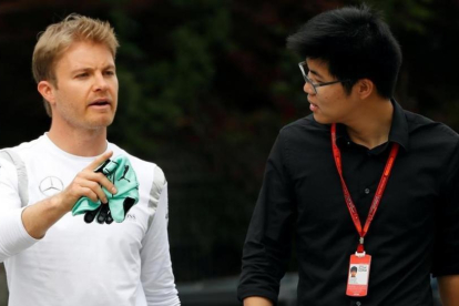 Rosberg, durante su paseo mantinal en el Gran Premio de China.-REUTERS / ALY SONG