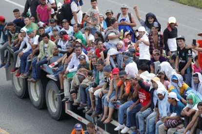 Los miles de hondureños que han salido desde el pasado 13 de octubre se han dispersado en México.-EFE