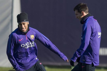 Neymar y Messi, en un entrenamiento del Barça.-Foto: JORDI COTRINA