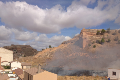 Incendio en San Esteban de Gormaz. ANA HERNANDO