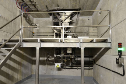 Máquina de acelerador de iones que se emplea en la esterilización.-A. M.