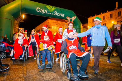 Participantes en la Carrera de Navidad de Soria. MARIO TEJEDOR (23)