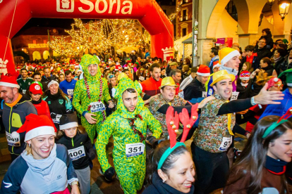 Participantes en la Carrera de Navidad de Soria. MARIO TEJEDOR (39)