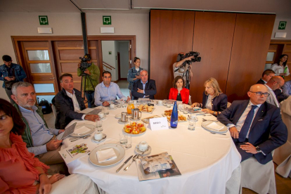 Desayuno organizado por Caja Rural de Soria con el sector agroalimentario provincial. - MARIO TEJEDOR (4)