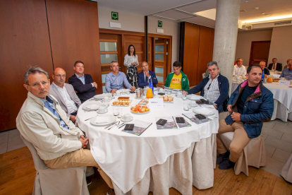 Desayuno organizado por Caja Rural de Soria con el sector agroalimentario provincial. - MARIO TEJEDOR (7)